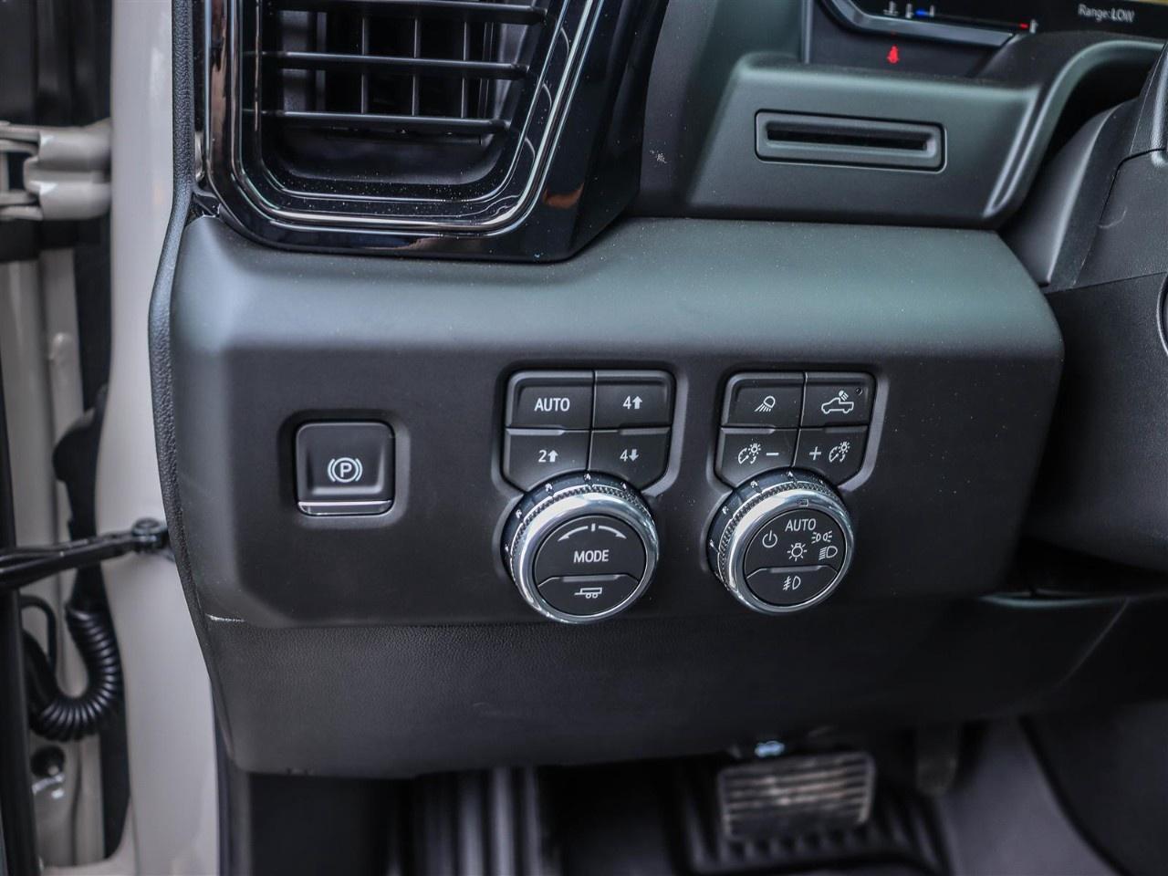 2026 GMC Sierra 1500 Crew Cab Short Box 4-Wheel Drive AT4 Photo