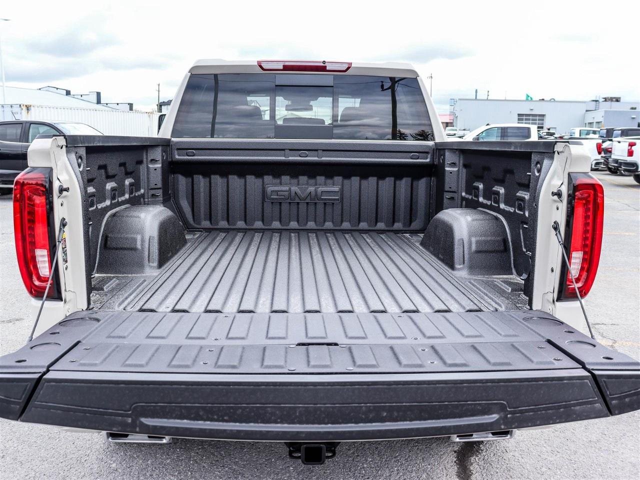 2026 GMC Sierra 1500 Crew Cab Short Box 4-Wheel Drive AT4 Photo