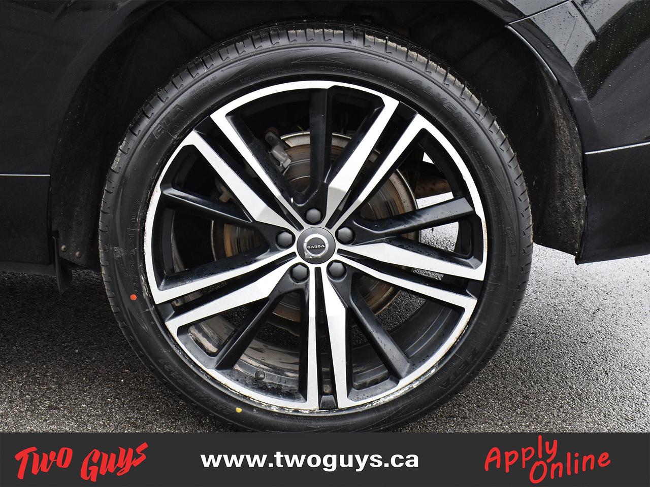 2021 Volvo XC60 T6 R-Design   New Tires   Panoroof   Nav Photo