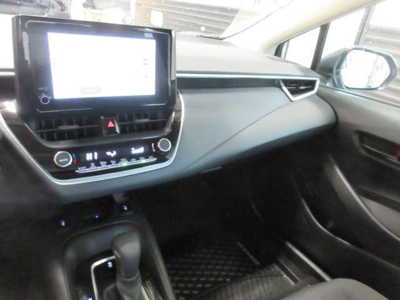 2025 Toyota Corolla LE UPGRADE, ROOF, ALLOYS, HTD. SEATS, APPLE/ANDROI Photo