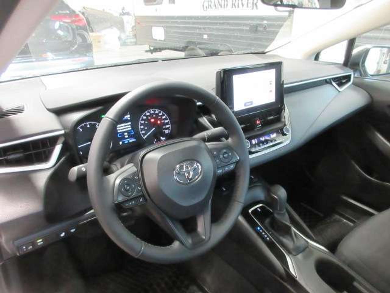 2025 Toyota Corolla LE UPGRADE, ROOF, ALLOYS, HTD. SEATS, APPLE/ANDROI Photo