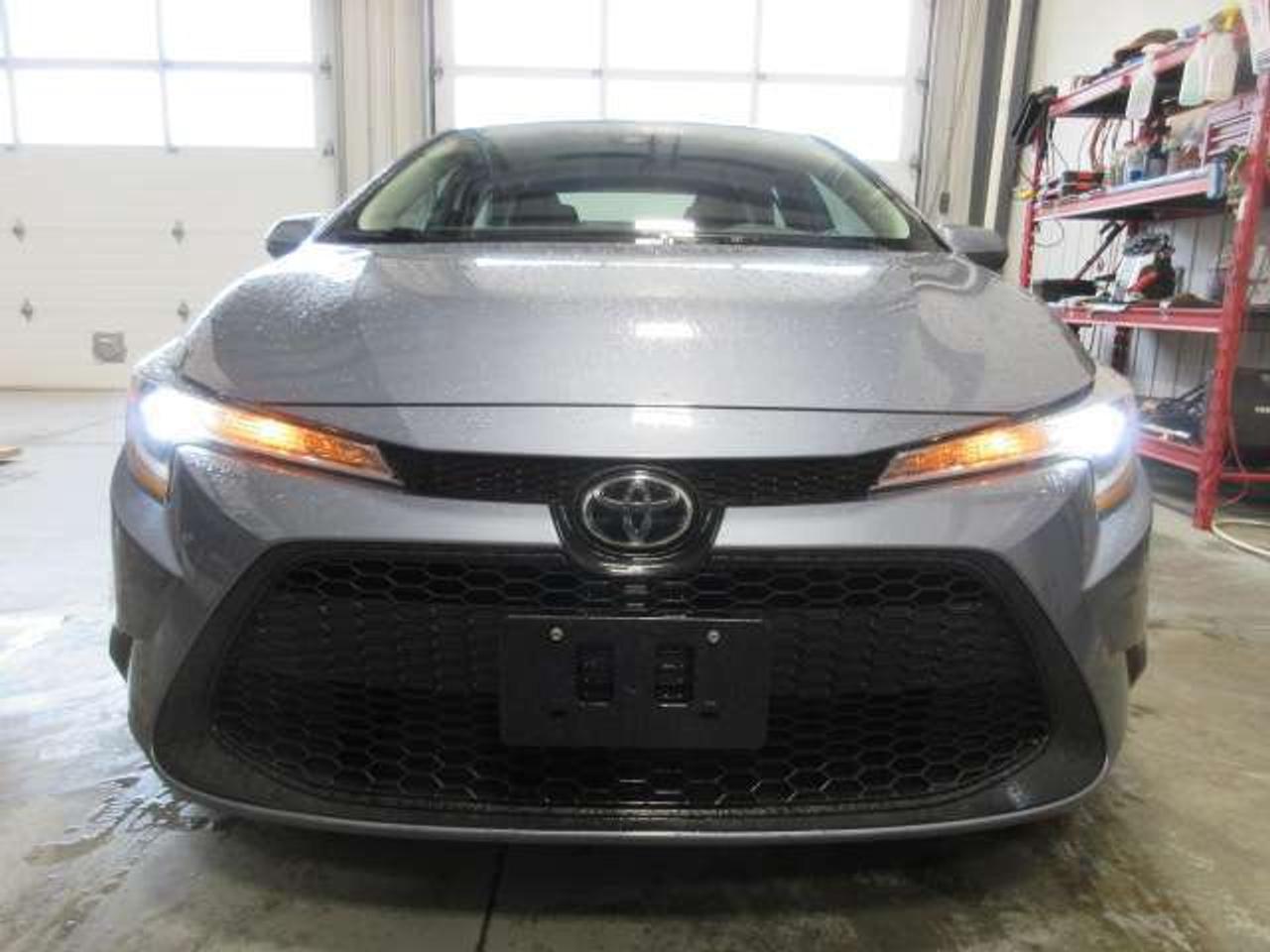 2022 Toyota Corolla LE, HTD. SEATS, A/C, BT, CAMERA, 63K! Photo2