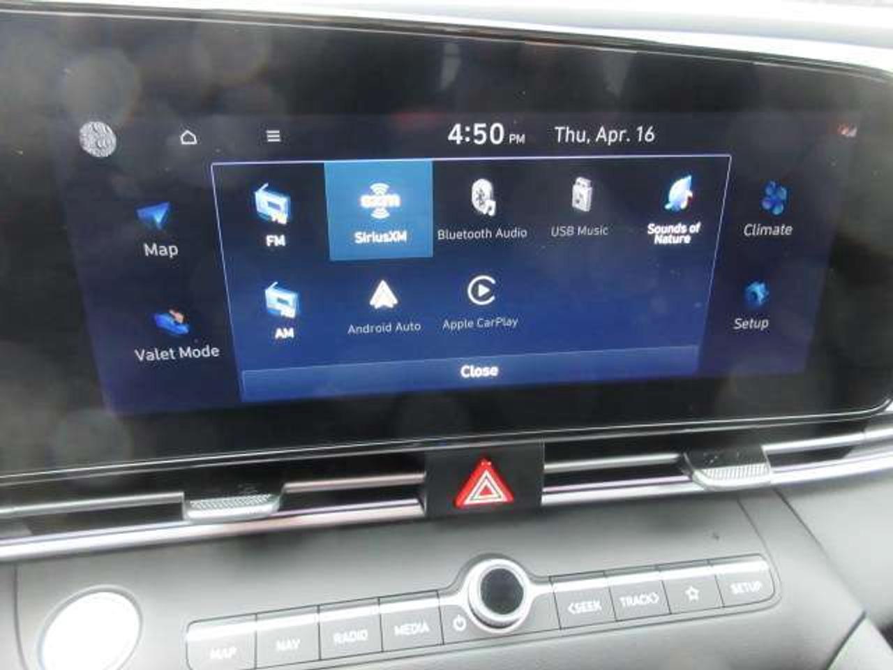 2025 Hyundai Elantra PREFERRED W/TECH, ROOF, NAV, APPLE/ANDROID, 24K! Photo