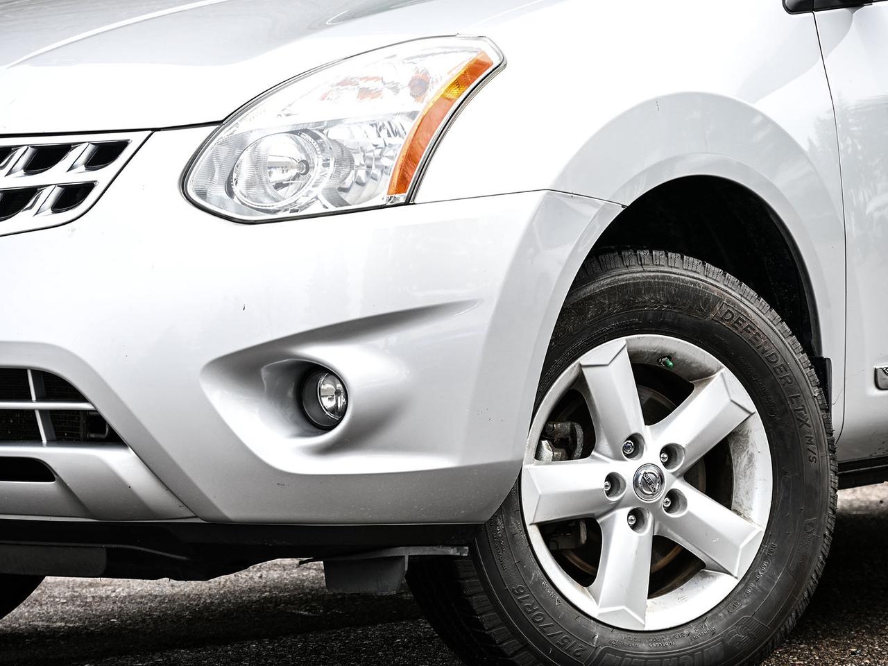 2013 Nissan Rogue AWD   WINTER TIRES INCL   SOLD ASIS   LOW KM! Photo4