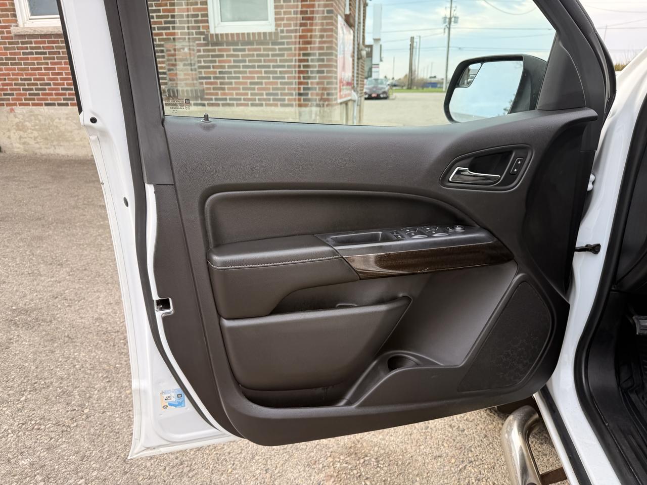 2015 GMC Canyon 4WD SLE | Clean CARFAX | Two Sets of Wheels Photo