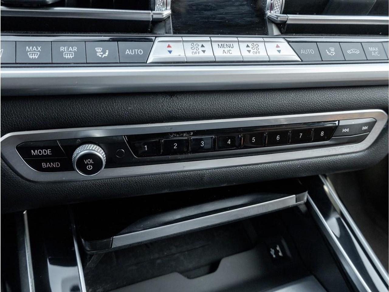 2022 BMW X7 xDrive40i 4dr All-Wheel Drive Sports Activity Vehicle Photo