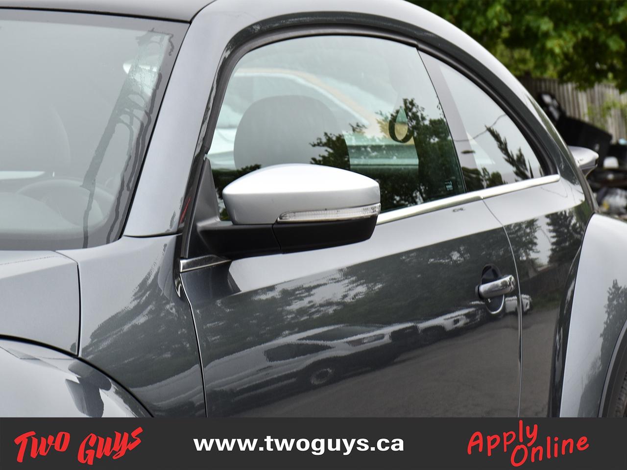 2018 Volkswagen Beetle Dune Auto Sunroof Back Up Camera Nav Photo