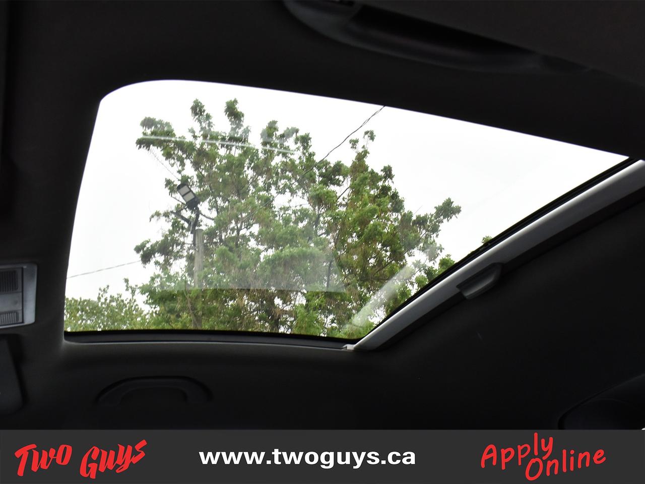 2018 Volkswagen Beetle Dune Auto Sunroof Back Up Camera Nav Photo