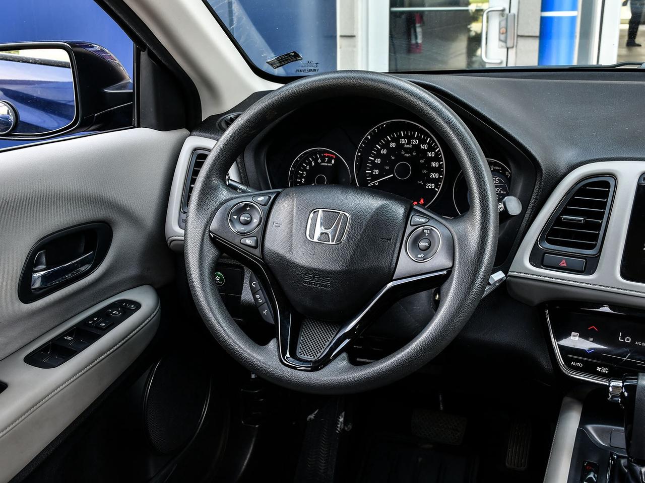 2016 Honda HR-V 4WD   2 SETS RIMS/TIRES   CERTIFIED   1 OWNER  CAM Photo