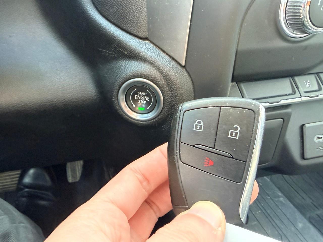 2024 GMC SIERRA 2500HD 4WD Crew Cab Standard Box Pro Photo