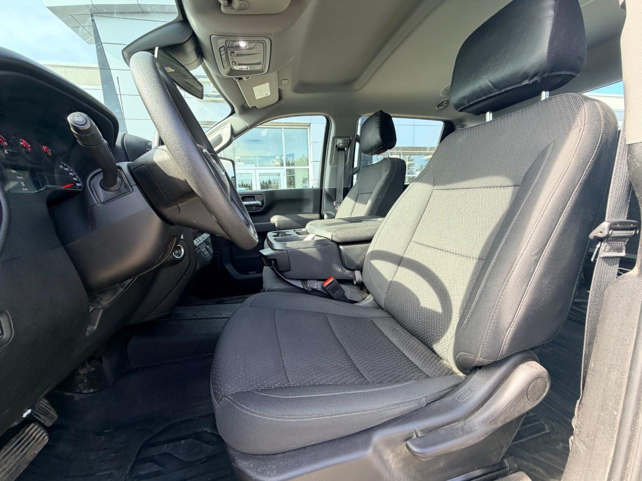 2024 GMC SIERRA 2500HD 4WD Crew Cab Standard Box Pro Photo