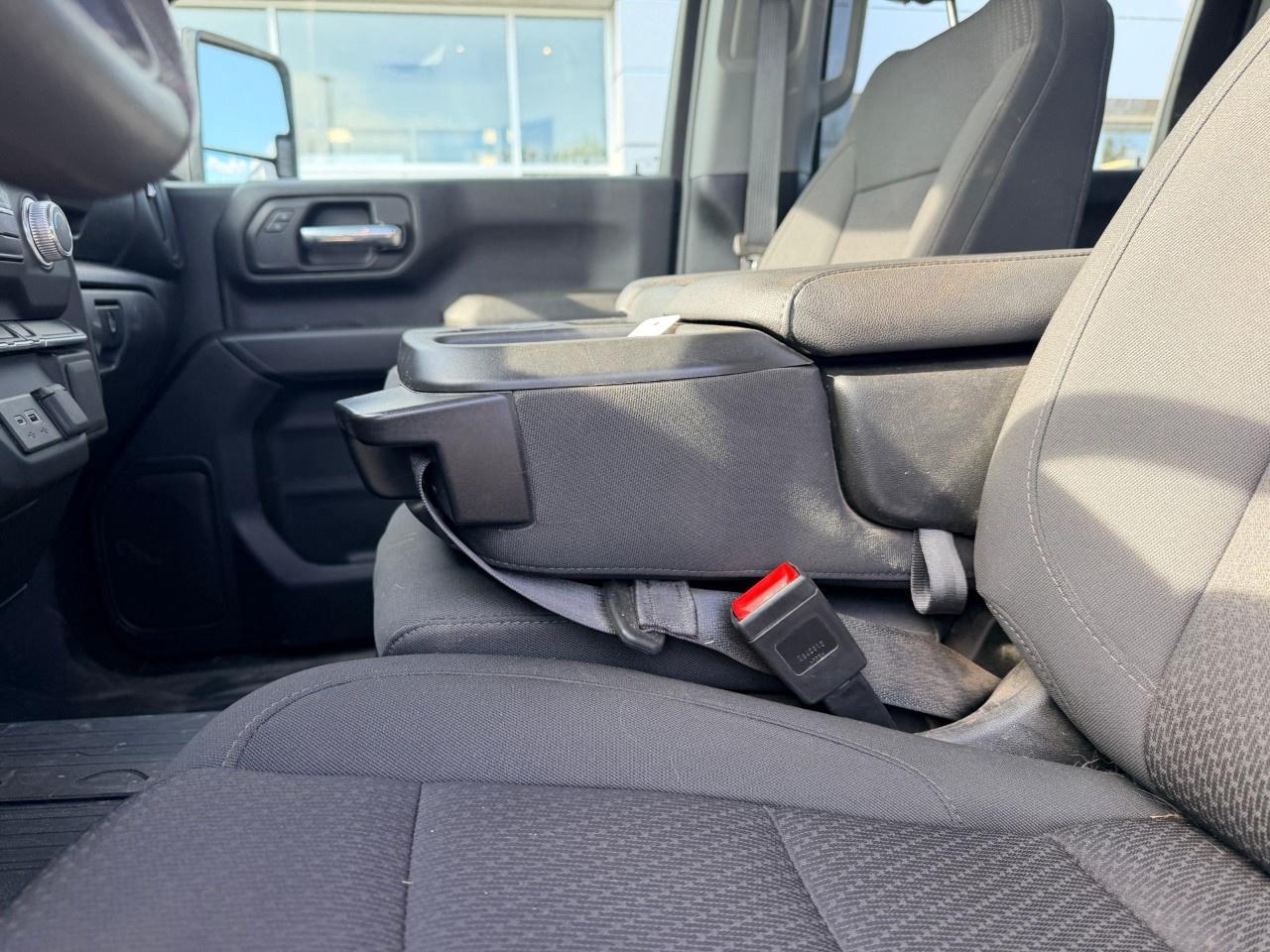 2024 GMC SIERRA 2500HD 4WD Crew Cab Standard Box Pro Photo