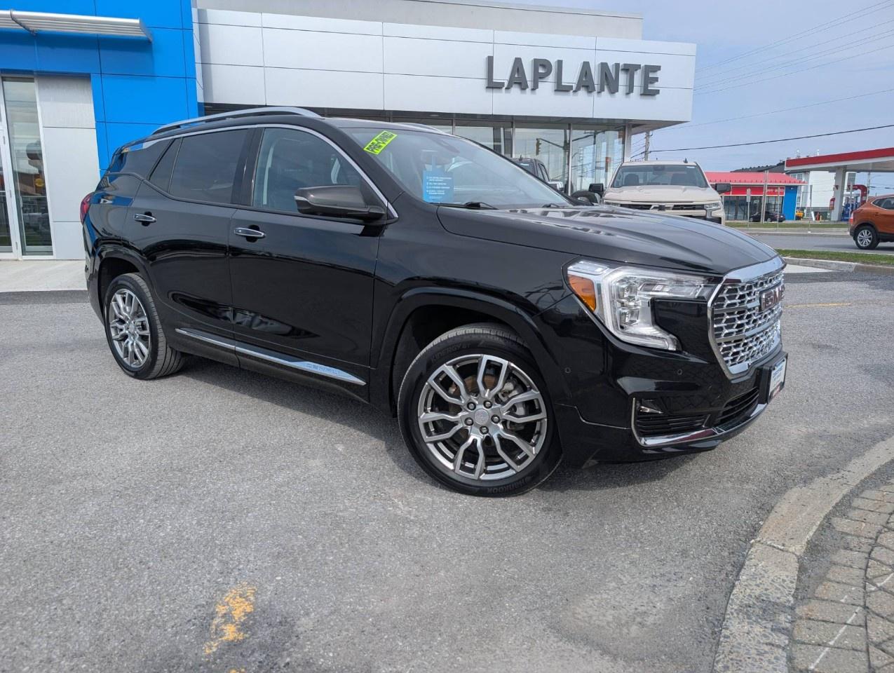 2022 GMC Terrain AWD Denali Photo0