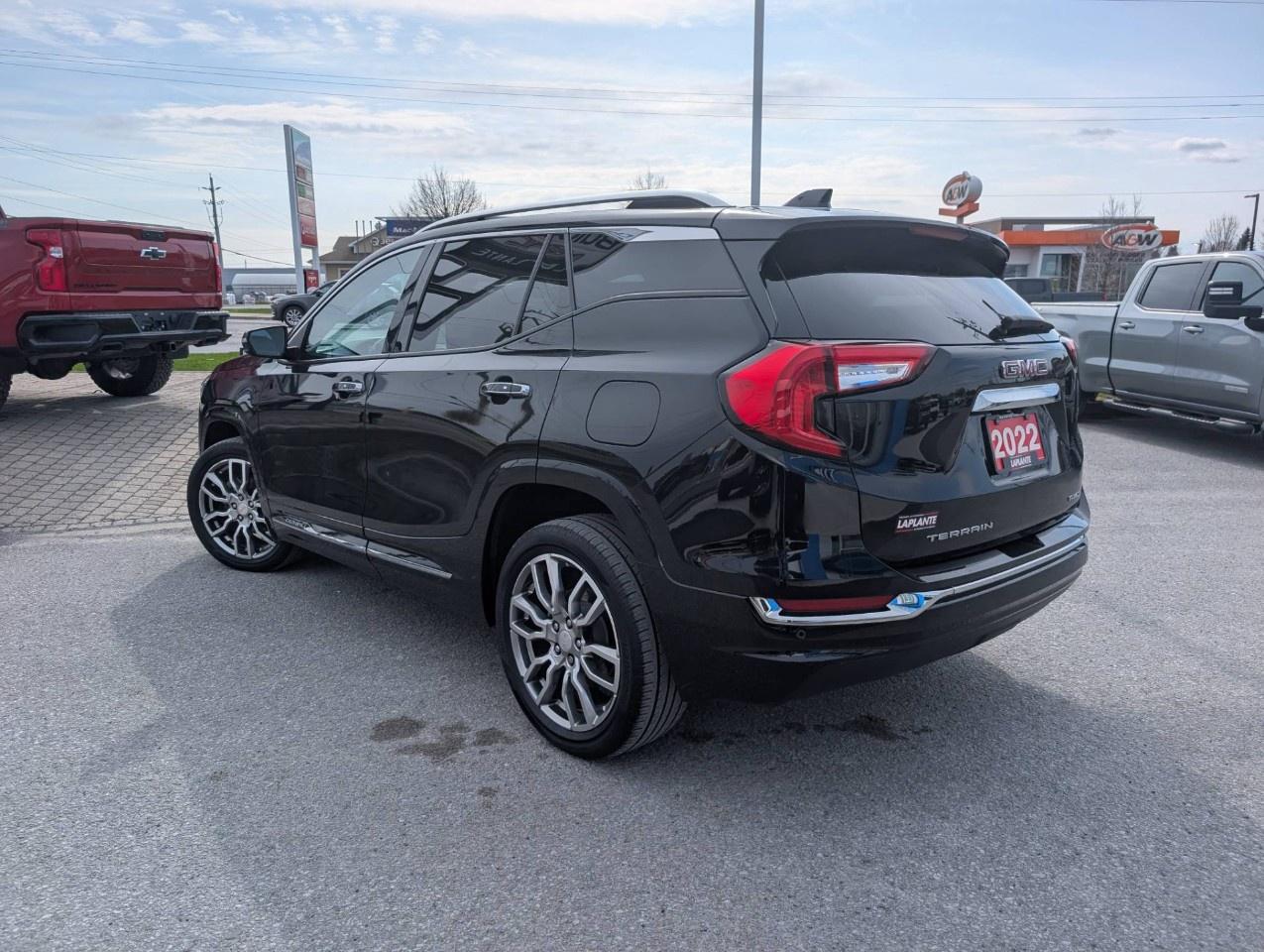 2022 GMC Terrain AWD Denali Photo