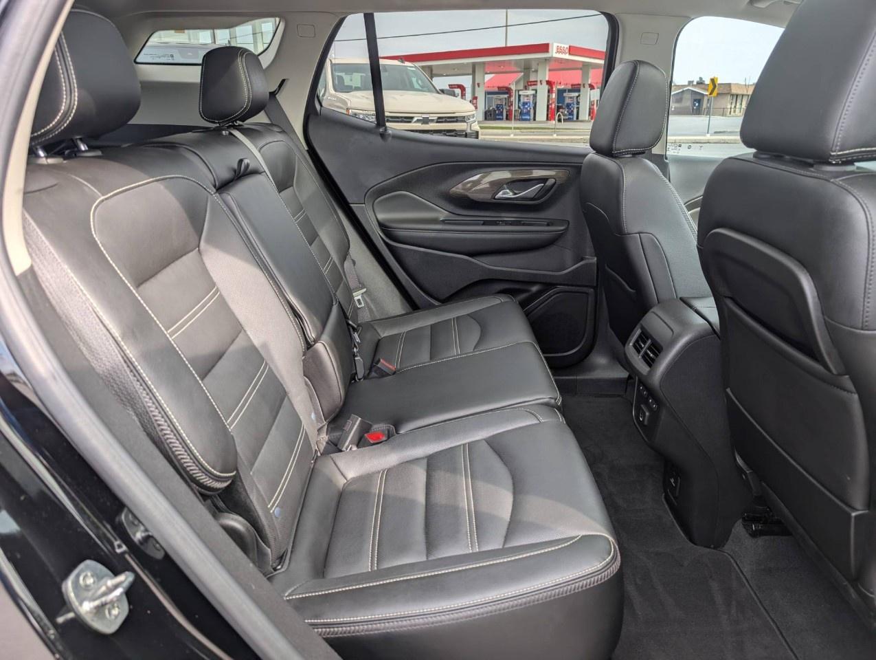 2022 GMC Terrain AWD Denali Photo