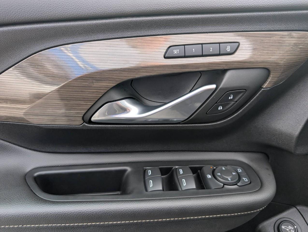 2022 GMC Terrain AWD Denali Photo