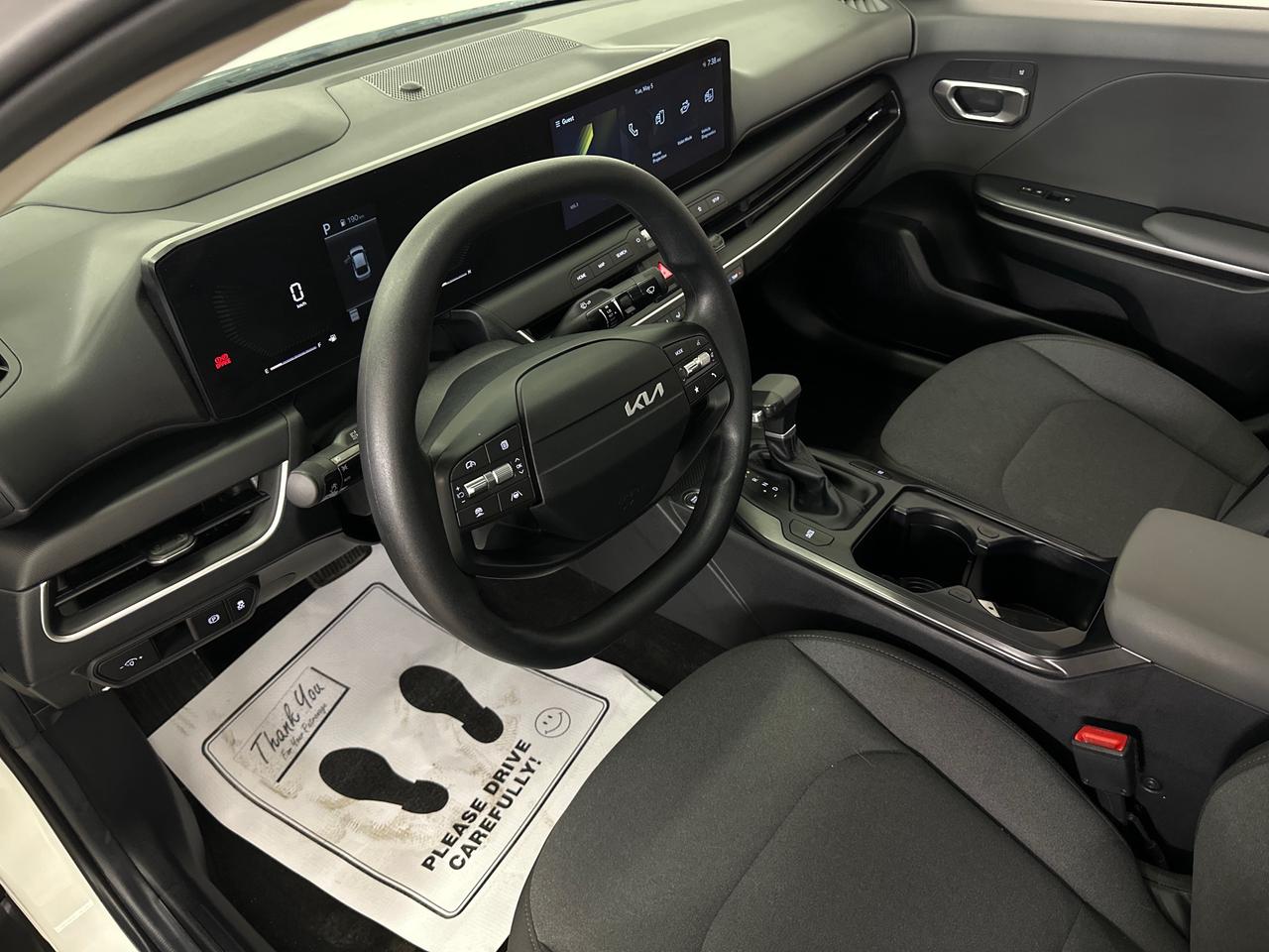 2025 Kia K4 LX 4dr Sedan Photo