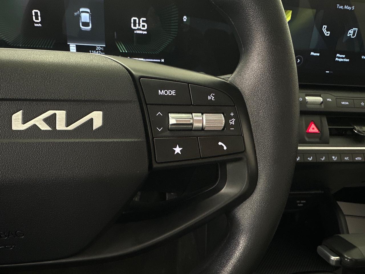 2025 Kia K4 LX 4dr Sedan Photo