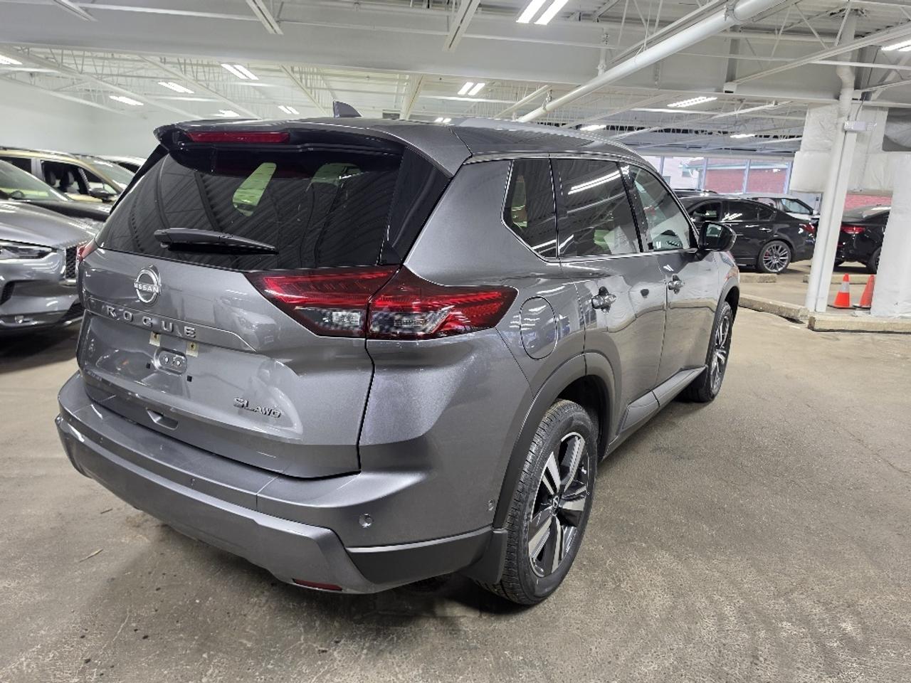 2024 Nissan Rogue SL, PRO-PILOT, LEATHER, GOOGLE MAPS, NEW TIRES Photo