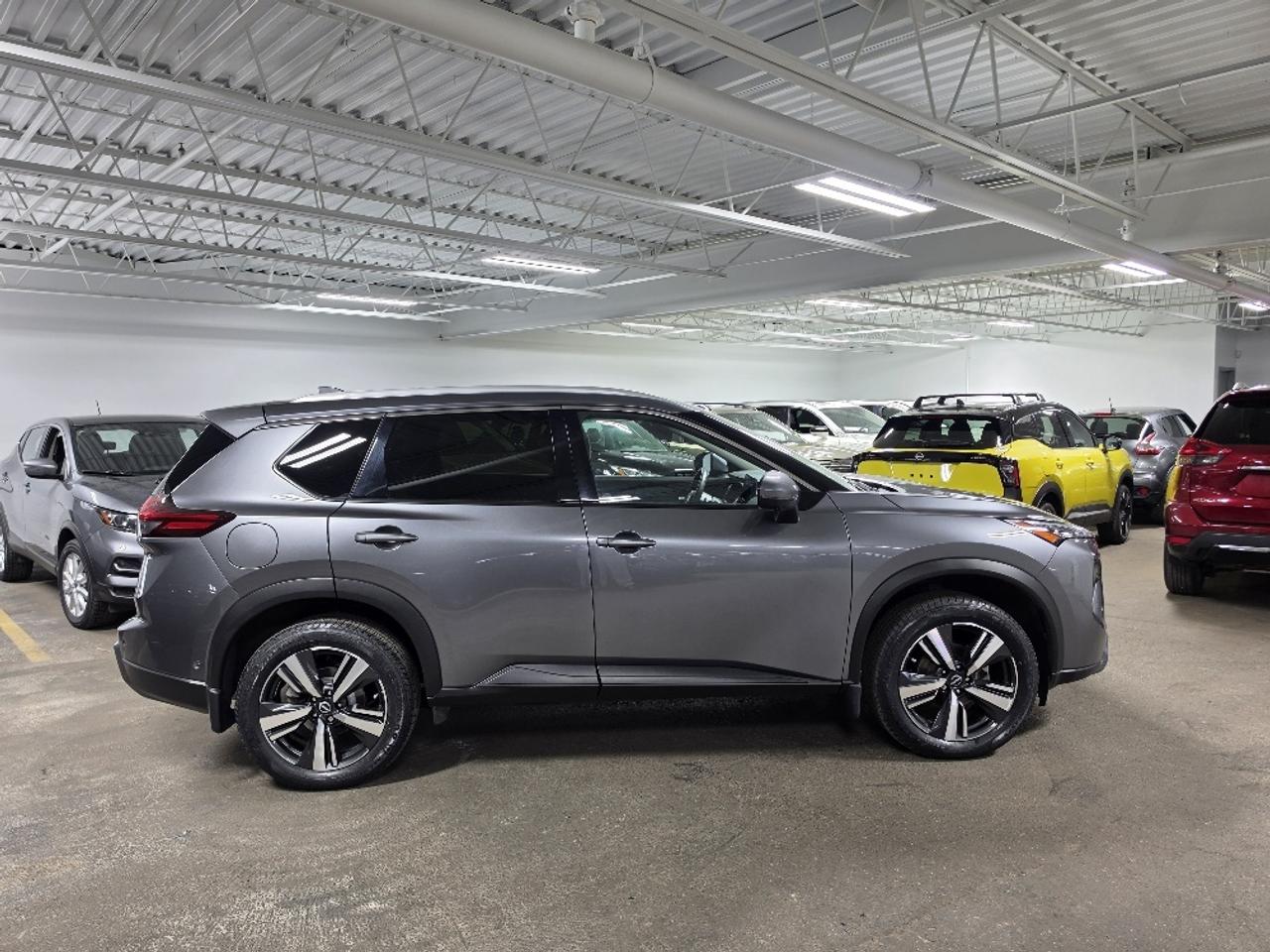 2024 Nissan Rogue SL, PRO-PILOT, LEATHER, GOOGLE MAPS, NEW TIRES Photo3