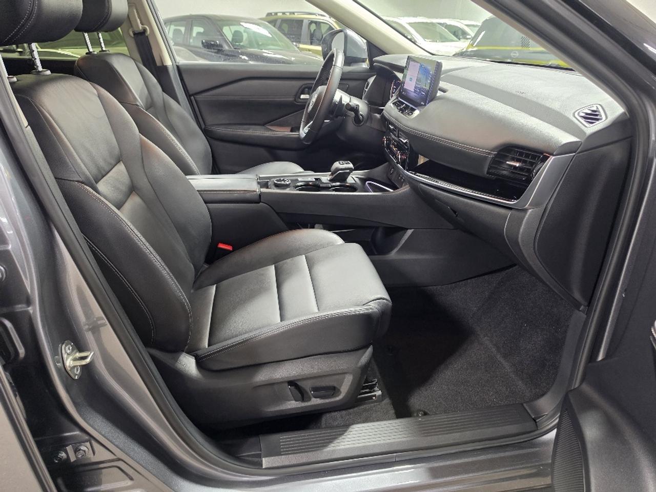 2024 Nissan Rogue SL, PRO-PILOT, LEATHER, GOOGLE MAPS, NEW TIRES Photo