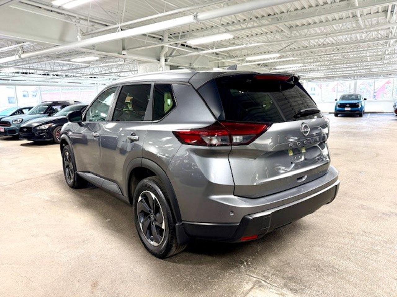 2024 Nissan Rogue SV AWD, MOONROOF, APPLE CARPLAY, PRO-PILOT, XM Photo
