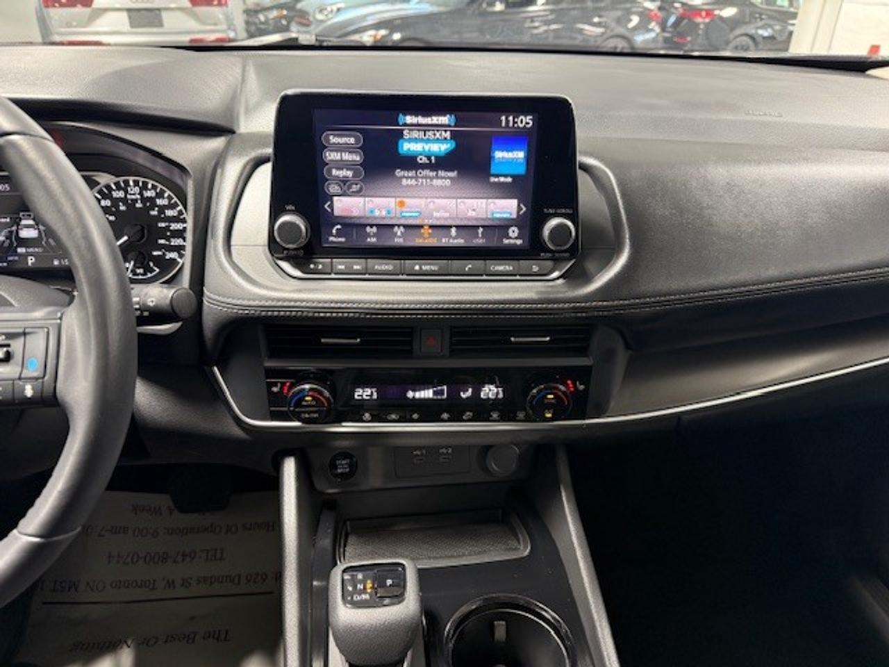 2024 Nissan Rogue SV AWD, MOONROOF, APPLE CARPLAY, PRO-PILOT, XM Photo