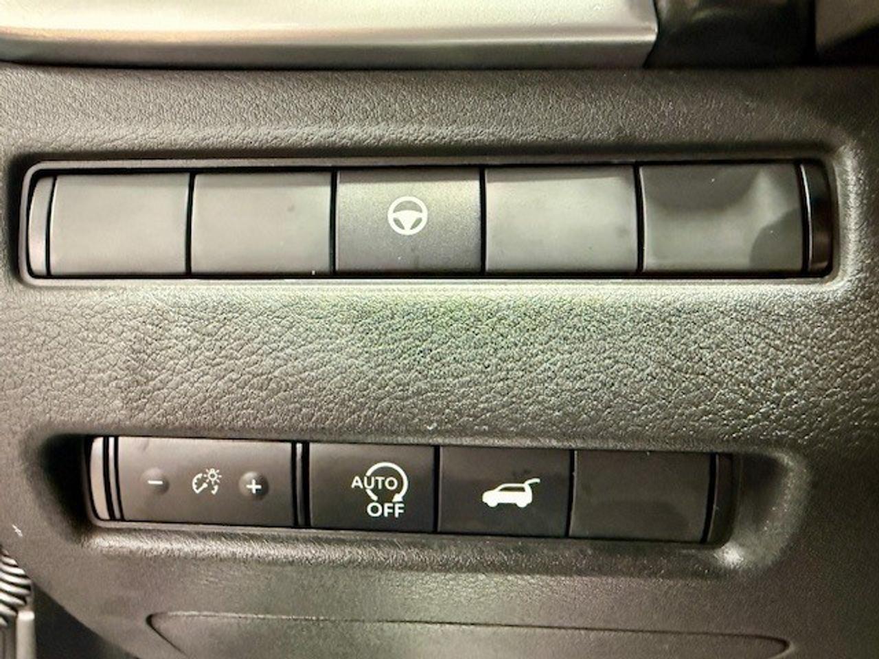 2024 Nissan Rogue SV AWD, MOONROOF, APPLE CARPLAY, PRO-PILOT, XM Photo