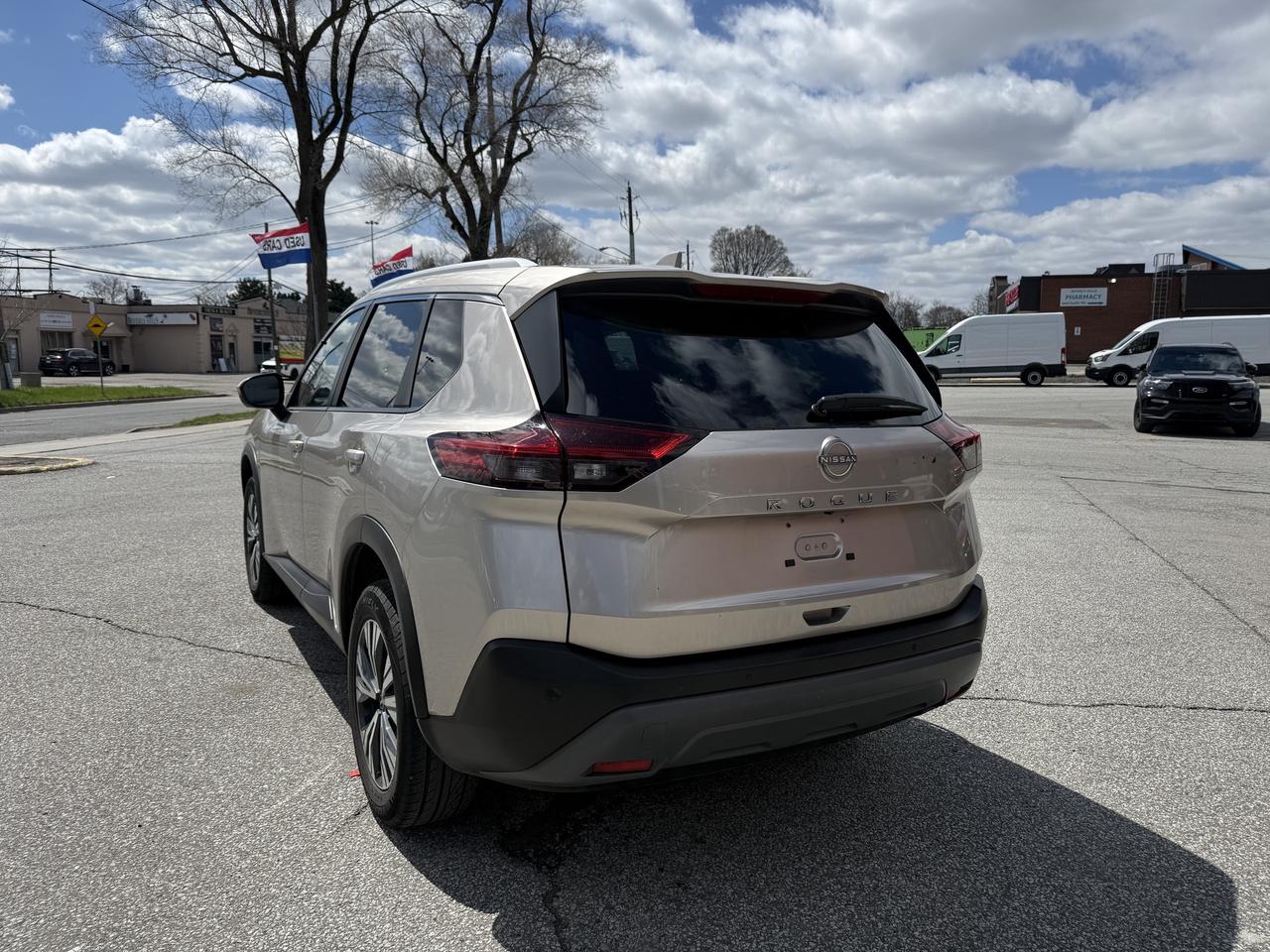 2023 Nissan Rogue SV l Nissan Warranty l AWD l Panoramic Roof l Photo