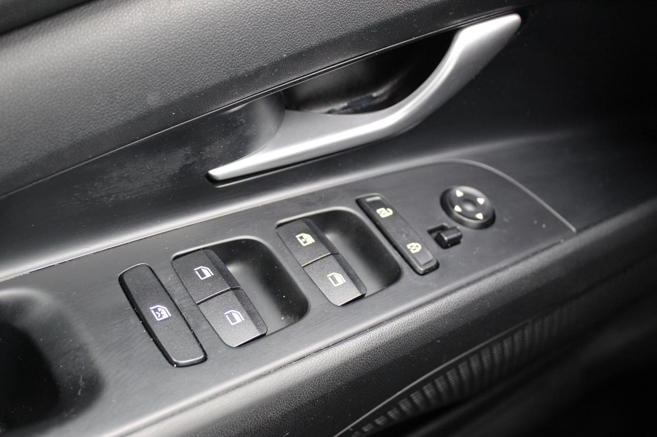 2023 Hyundai Elantra Hybrid Luxury Photo