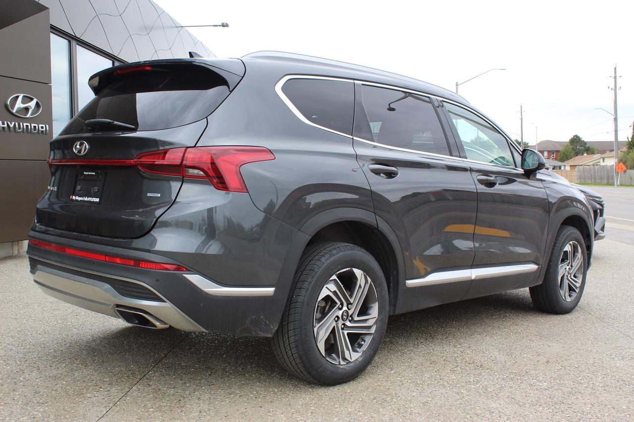 2023 Hyundai Santa Fe Preferred Photo