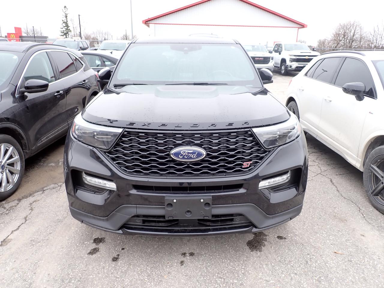 2022 Ford Explorer ST 4WD Photo