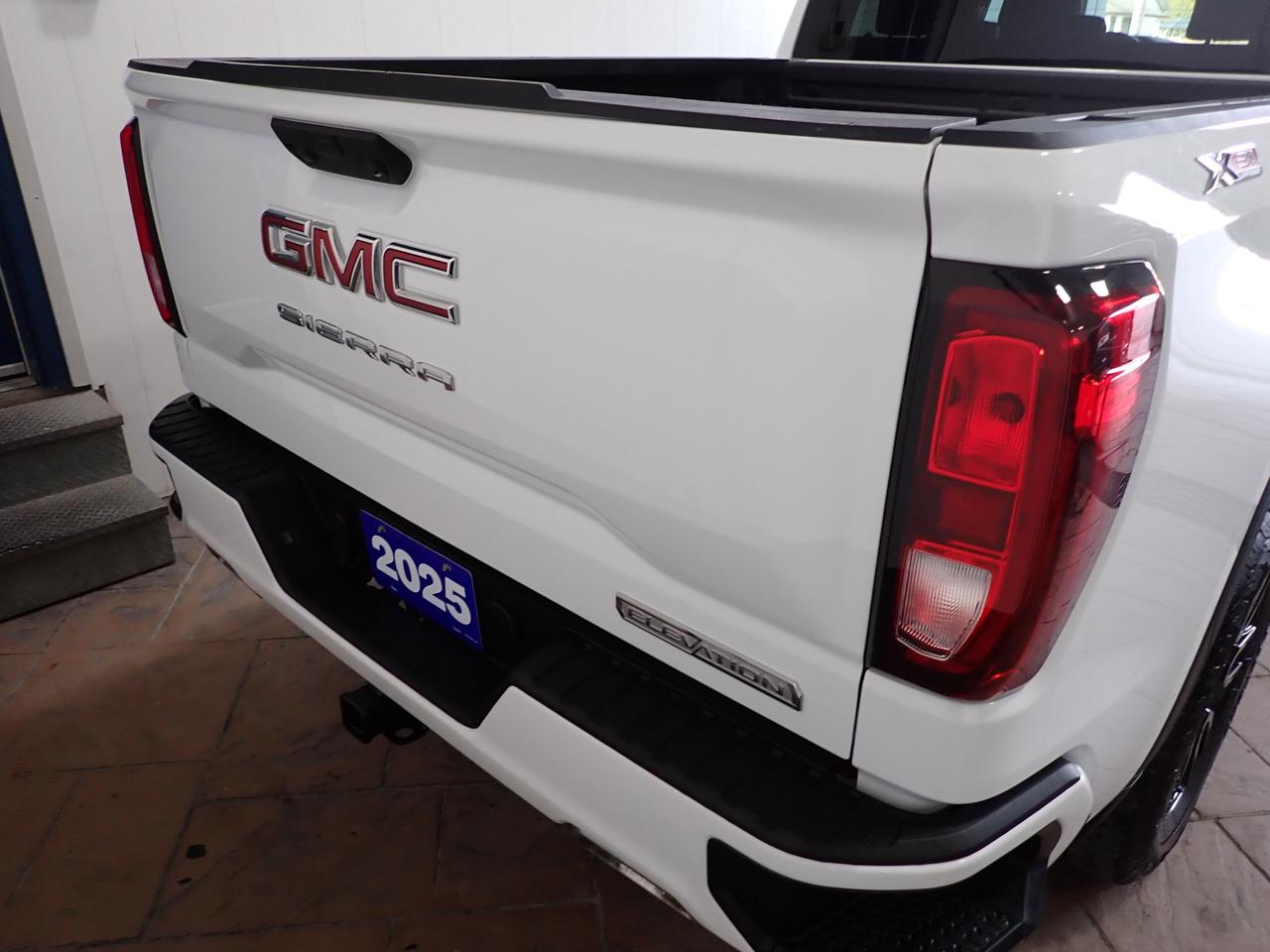 2025 GMC Sierra 1500 Elevation 4WD CREW CAB 6'4 BOX Photo
