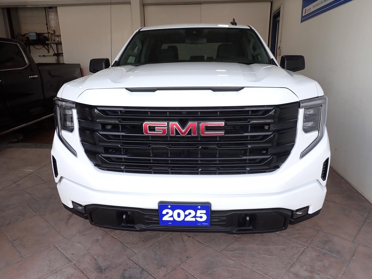 2025 GMC Sierra 1500 Elevation 4WD CREW CAB 6'4 BOX Photo