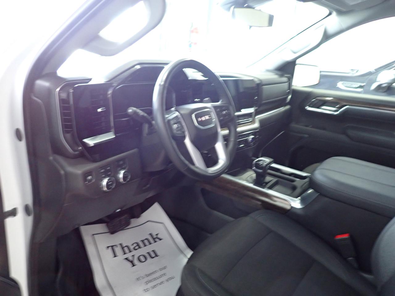 2025 GMC Sierra 1500 Elevation 4WD CREW CAB 6'4 BOX Photo