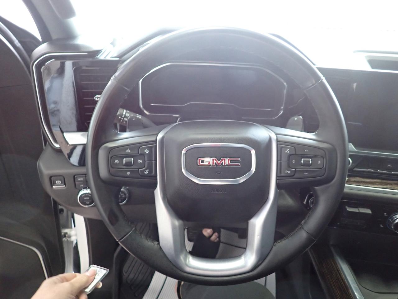 2025 GMC Sierra 1500 Elevation 4WD CREW CAB 6'4 BOX Photo