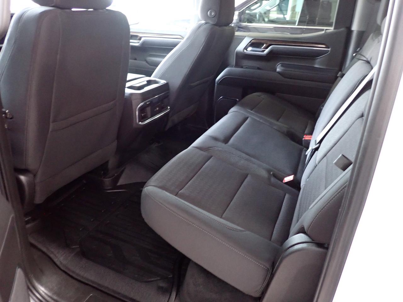 2025 GMC Sierra 1500 Elevation 4WD CREW CAB 6'4 BOX Photo