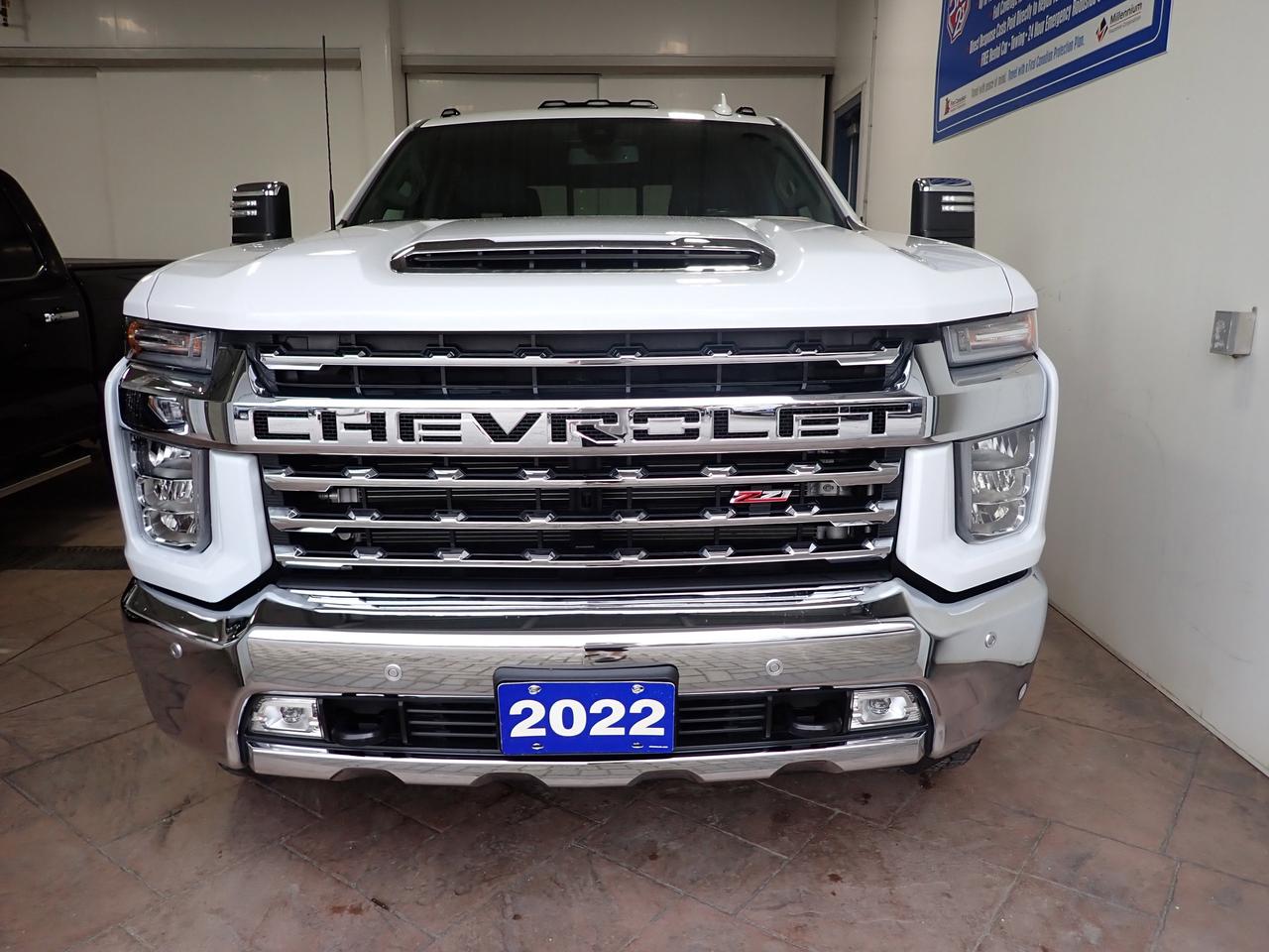 2022 Chevrolet SILVERADO 2500HD LTZ 4WD CREW CAB  *DIESEL* LEATHER SUNROOF Photo