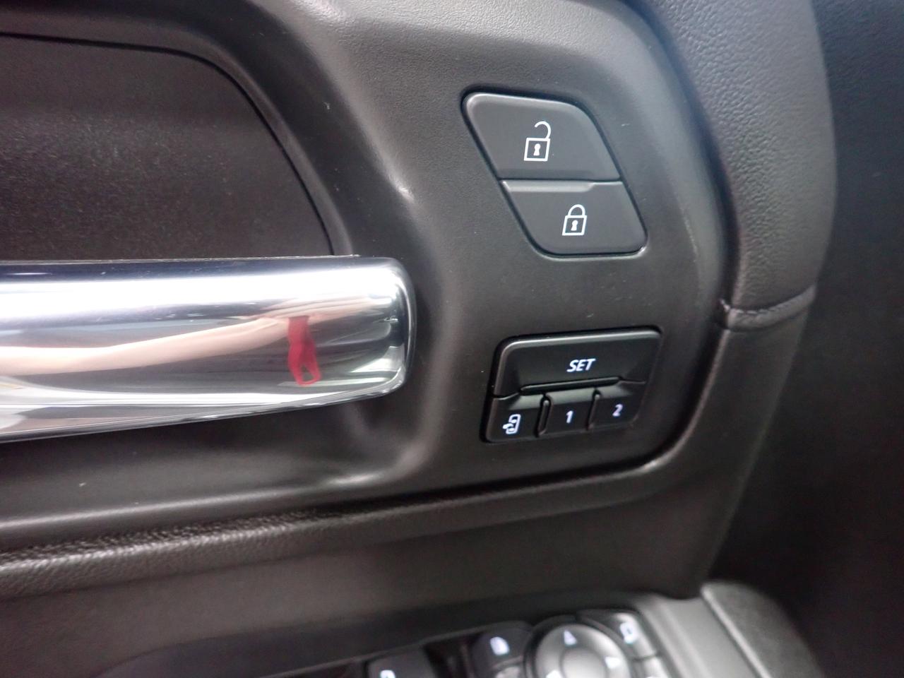 2022 Chevrolet SILVERADO 2500HD LTZ 4WD CREW CAB  *DIESEL* LEATHER SUNROOF Photo