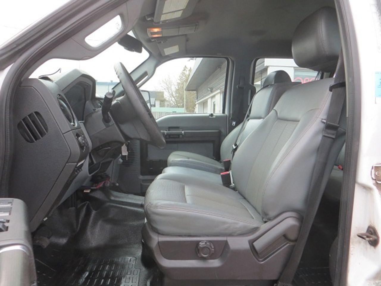 2016 Ford SUPER DUTY F-550 DRW Certified, Diesel, 4X4, Only 116k, CREW, DUALLY Photo