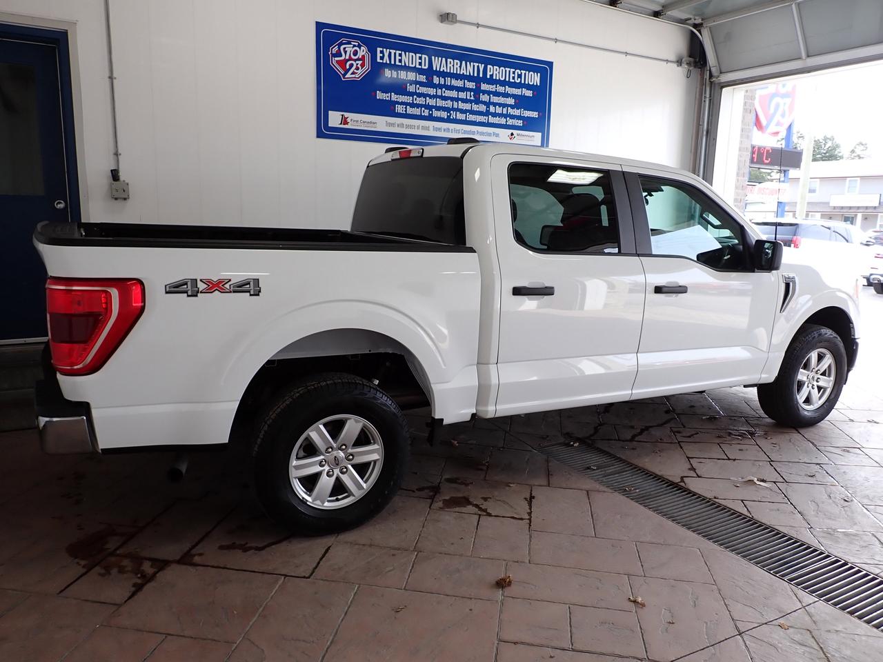2022 Ford F-150 XLT CREW CAB 4WD 5.5 BOX NAVI Photo