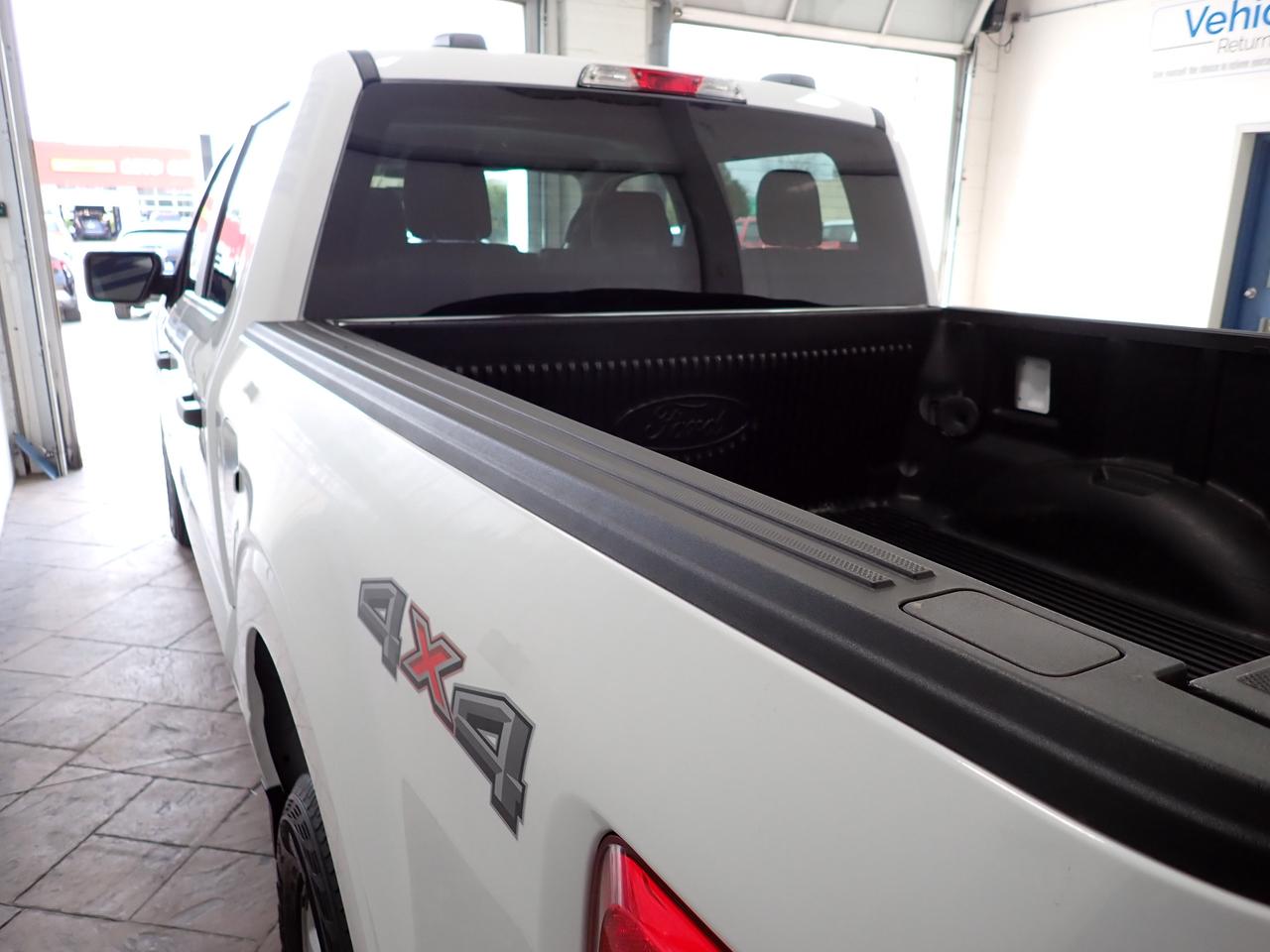 2022 Ford F-150 XLT CREW CAB 4WD 5.5 BOX NAVI Photo