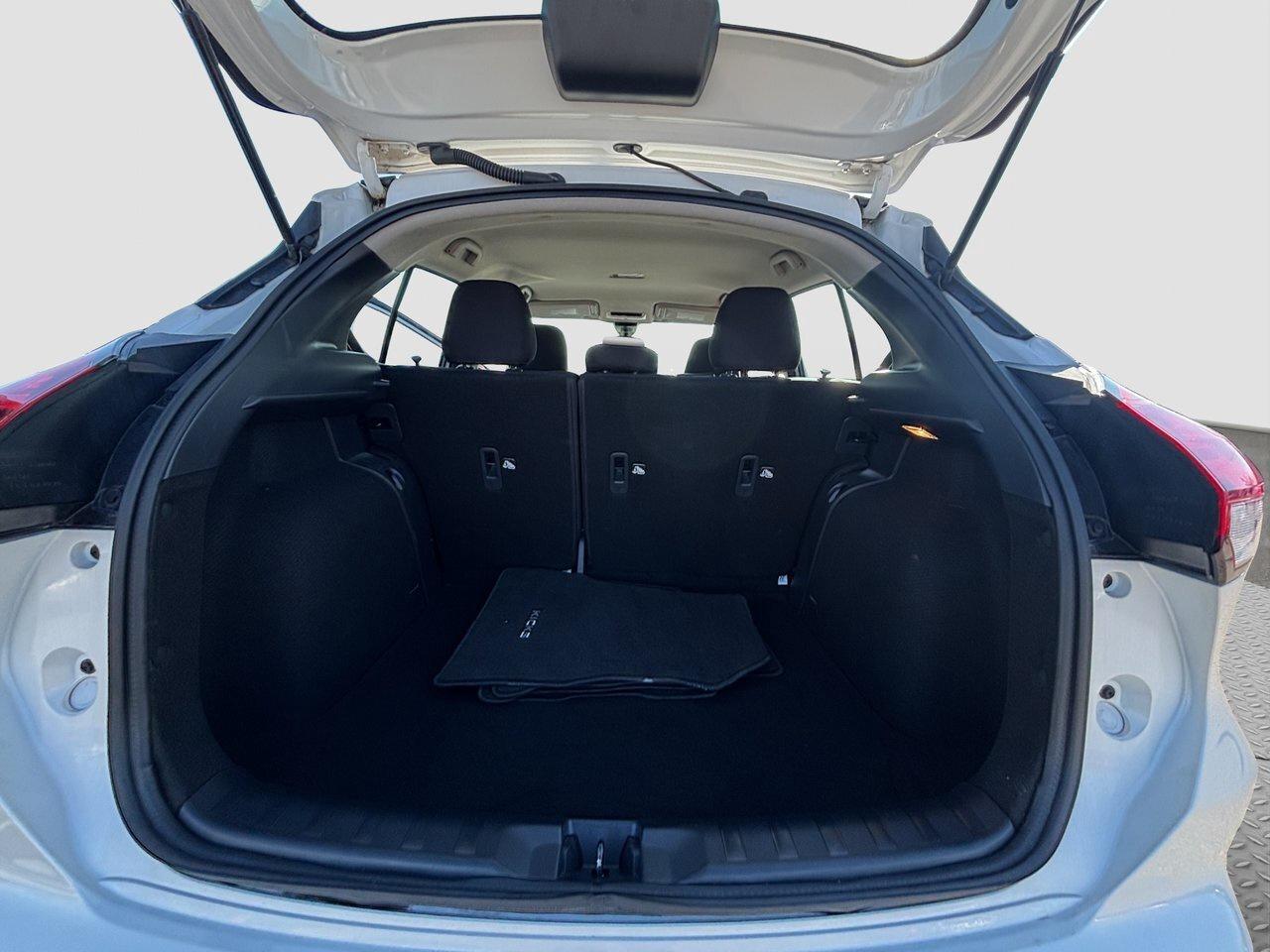 2024 Nissan Kicks SV Photo