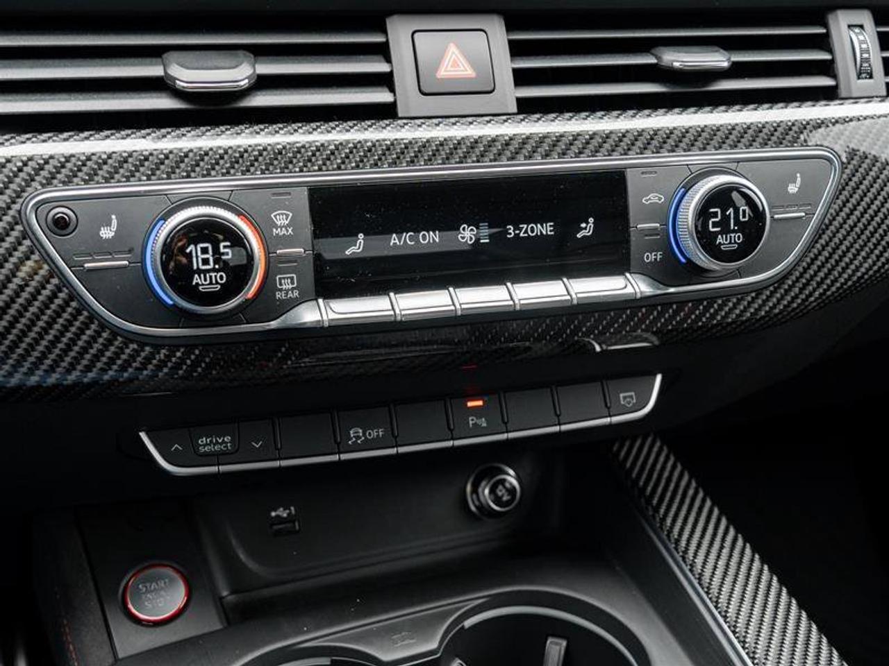 2019 Audi RS 5 Sportback 2.9 TFSI quattro RS Carbon Inlays Head-up Display Photo