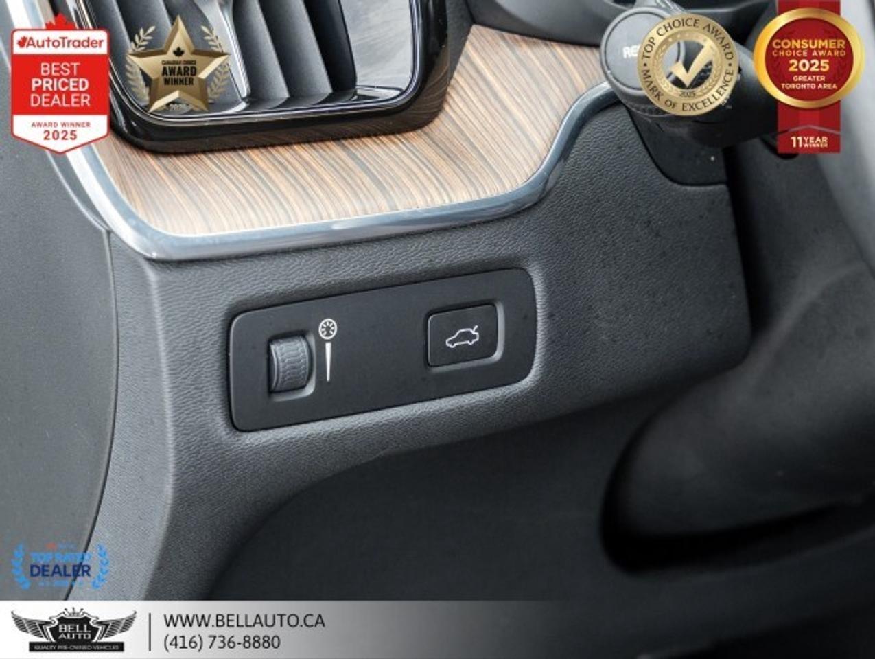 2020 Volvo XC60 Inscription   NAVI   360CAM   PANO   LTHR   NOACCI Photo