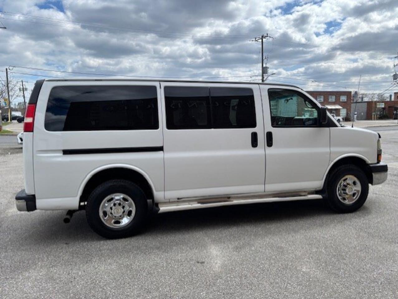2012 Chevrolet Express Passenger LT 3500 12 PASSENGER-ONLY 100KM-SLIDING DOOR-TOW! Photo