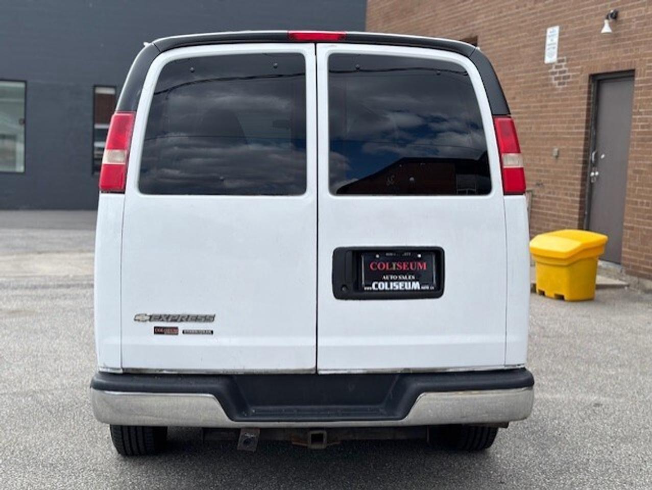 2012 Chevrolet Express Passenger LT 3500 12 PASSENGER-ONLY 100KM-SLIDING DOOR-TOW! Photo