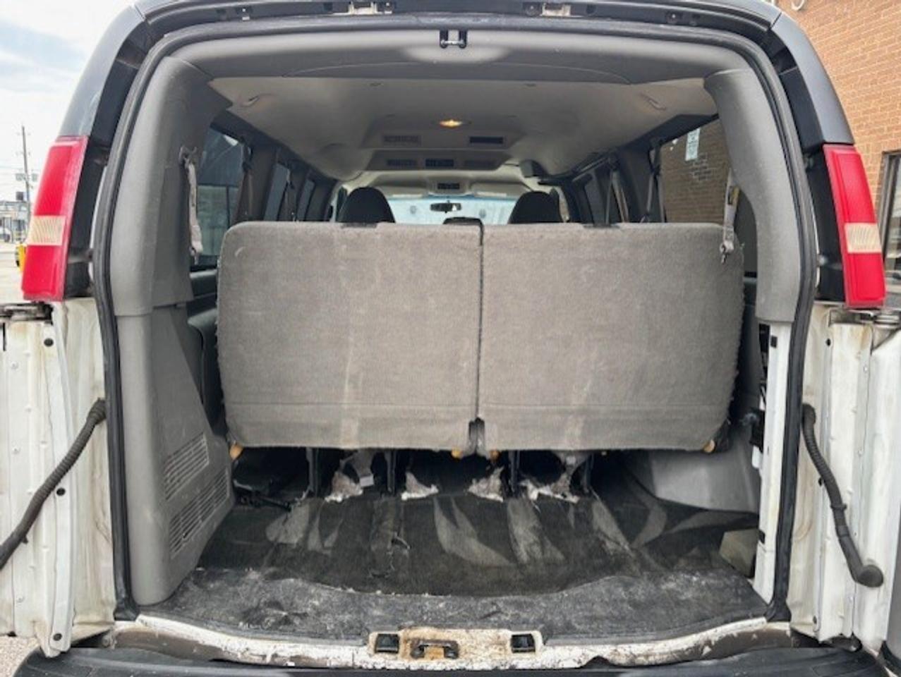 2012 Chevrolet Express Passenger LT 3500 12 PASSENGER-ONLY 100KM-SLIDING DOOR-TOW! Photo