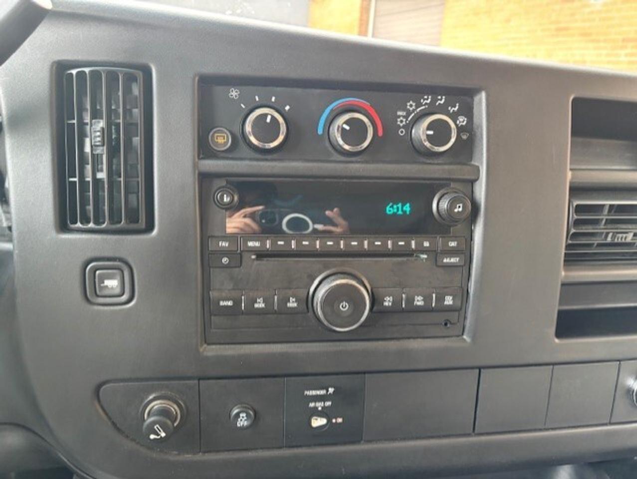 2012 Chevrolet Express Passenger LT 3500 12 PASSENGER-ONLY 100KM-SLIDING DOOR-TOW! Photo