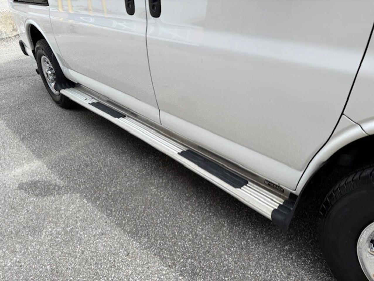 2012 Chevrolet Express Passenger LT 3500 12 PASSENGER-ONLY 100KM-SLIDING DOOR-TOW! Photo